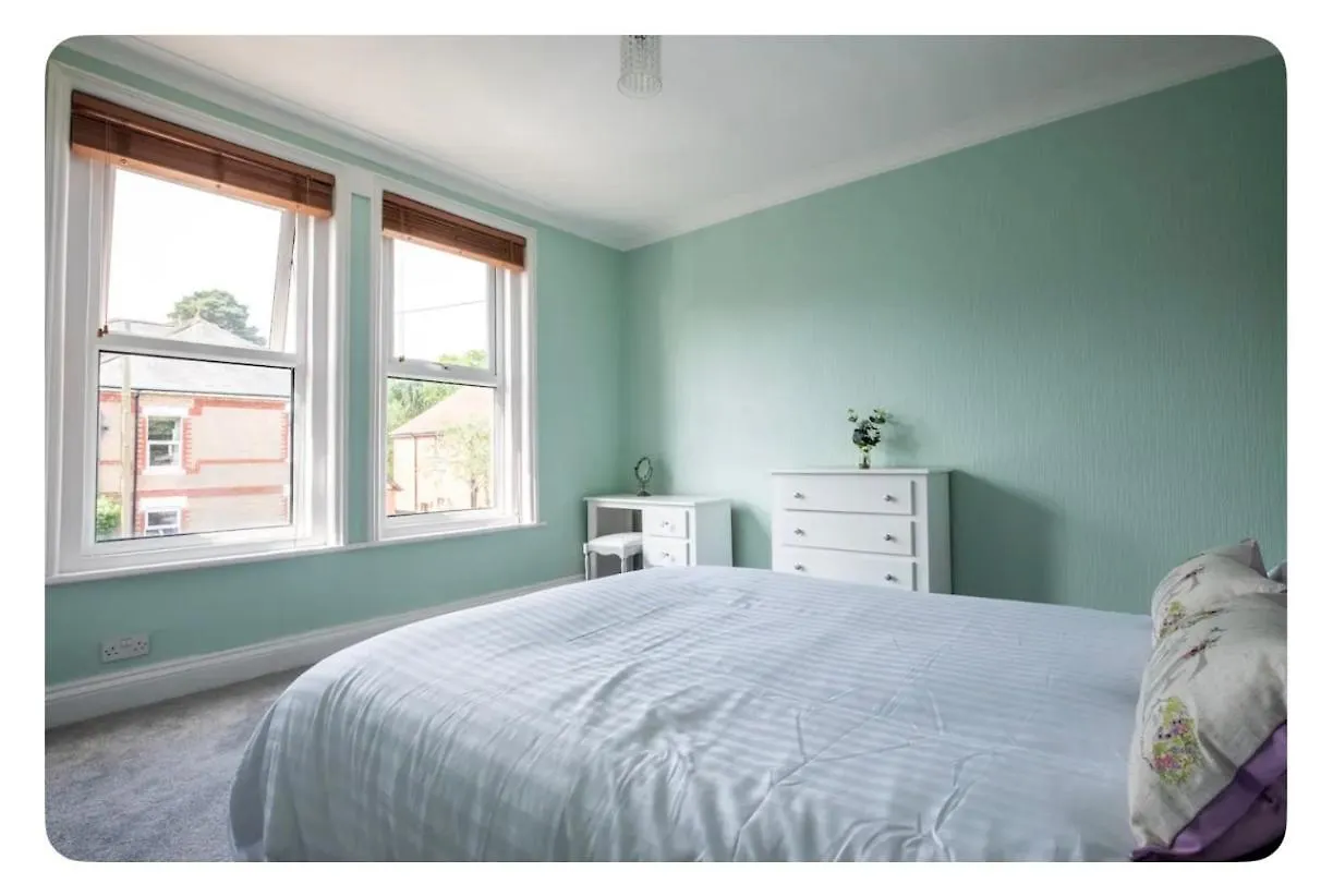 Beautiful Garden Flat In Bournemouth - First Floor Apartment United Kingdom